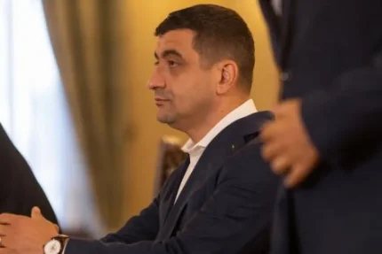Mureșan își prezintă programul de guvernare și anunță discuții cu PNL, USR și UDMR