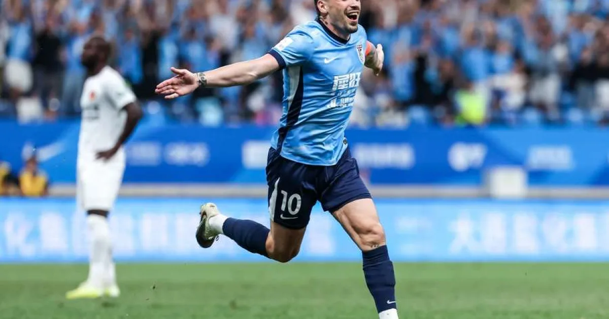 Nicolae Stanciu semnează cu o echipă din Superliga României