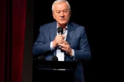Protest AUR în Parlament pentru Călin Georgescu