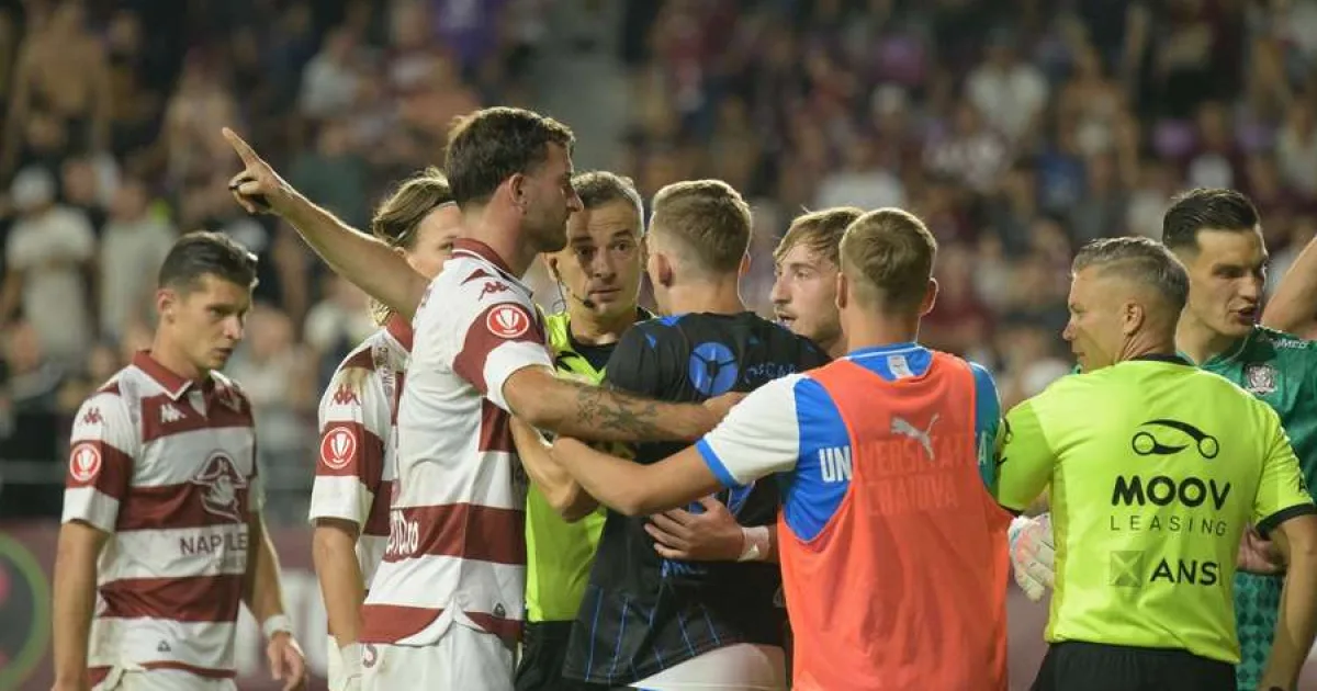 Rapid și Universitatea Craiova, sancționate după duelul din Giulești
