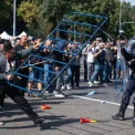 Șase mandate noi de arestare după violențele din Piața Victoriei