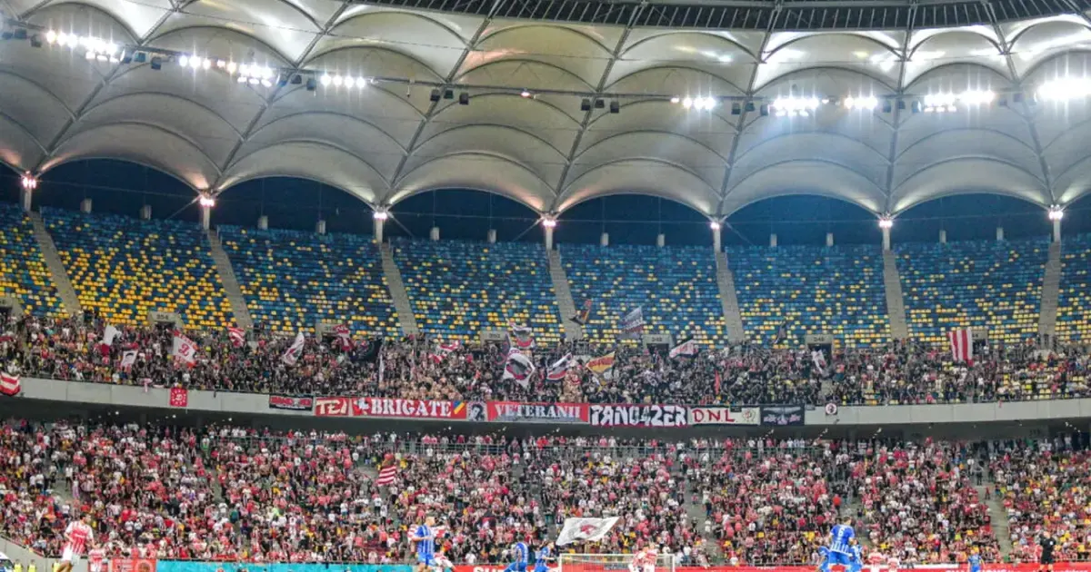 Torță aprinsă în tribune la Dinamo-Farul: două persoane rănite și amenzi de 14.700 de lei