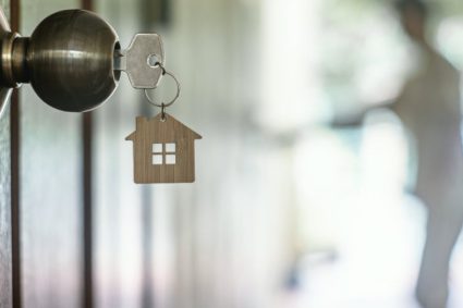 Bărbat din București închiria apartamente hotelier și le subînchiria pe termen lung