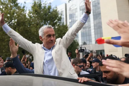 Călin Georgescu, în arest cu alți trei bărbați; refuză mâncarea. Următorii pași în anchetă