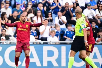 Roma rămâne neînvinsă în Serie A după ce a rezistat în inferioritate numerică