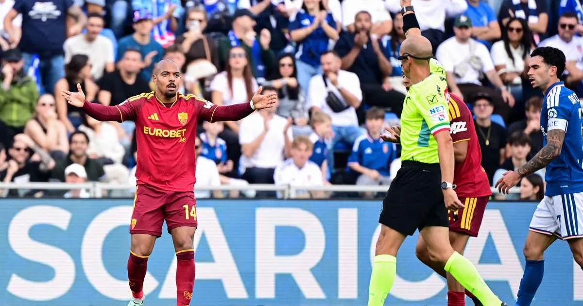 Roma rămâne neînvinsă în Serie A după ce a rezistat în inferioritate numerică