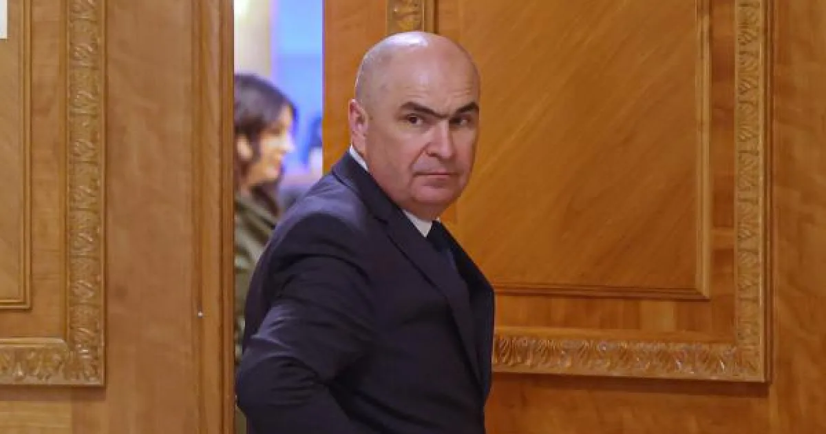 Susținătorii lui Georgescu, chemați de Simion, se adună la Arestul Central